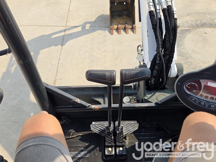 2021-bobcat-e35-image-54