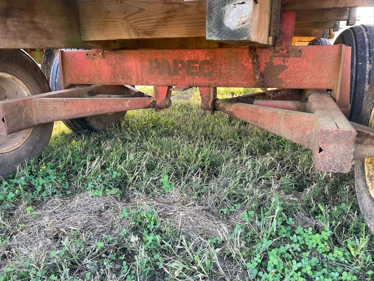 papec-tandem-axle-silage-wagon-image-14