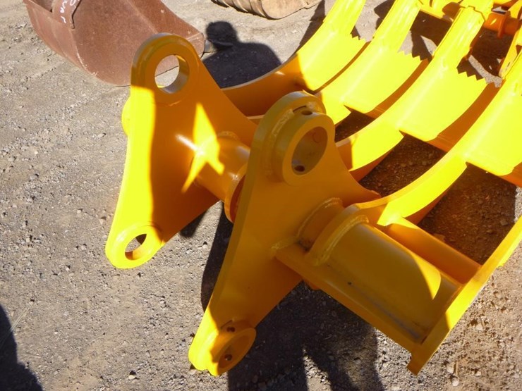 caterpillar-320-image-5