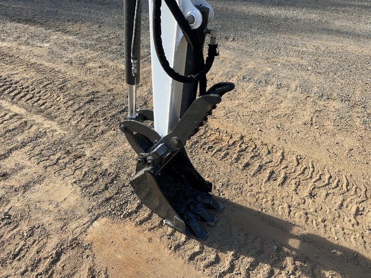 2022-bobcat-e20-image-13