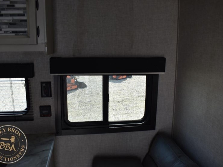 2022-jayco-jay-flight-slx-264bh-38128-image-33