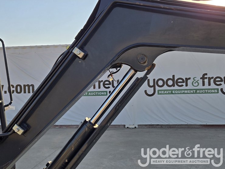 2022-deere-26g-image-37