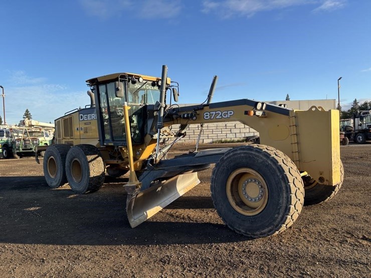 2011-deere-872gp-image-2