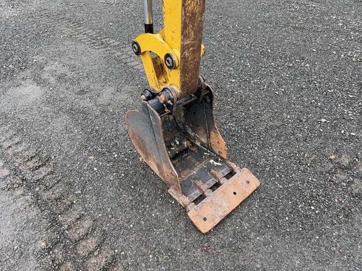 2016-caterpillar-304e2-cr-image-12