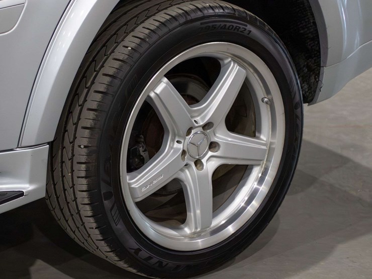 2008-mercedes-benz-gl-550-amg-suv-image-18