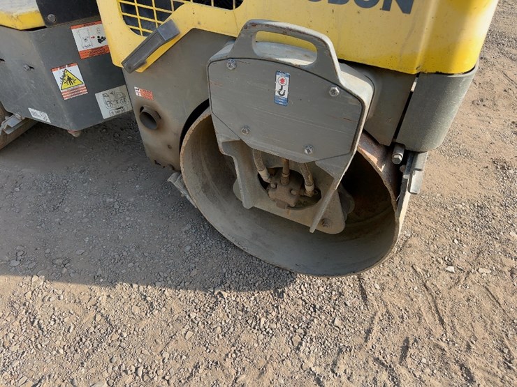 wacker-neuson-rd12-double-drum-vibratory-roller-image-8
