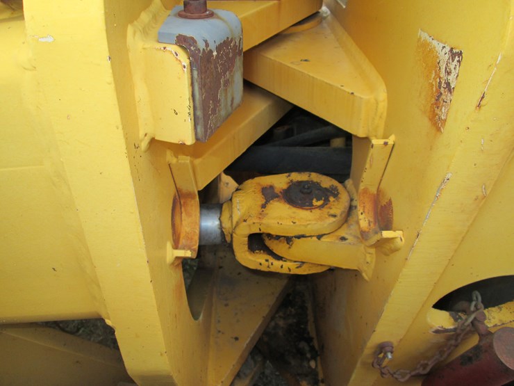 volvo-g720b-image-25
