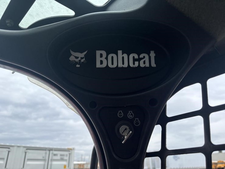 2021-bobcat-t770-image-28