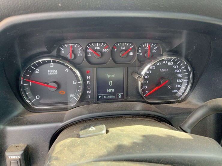 2015-chevy-silverado-3500hd-image-29
