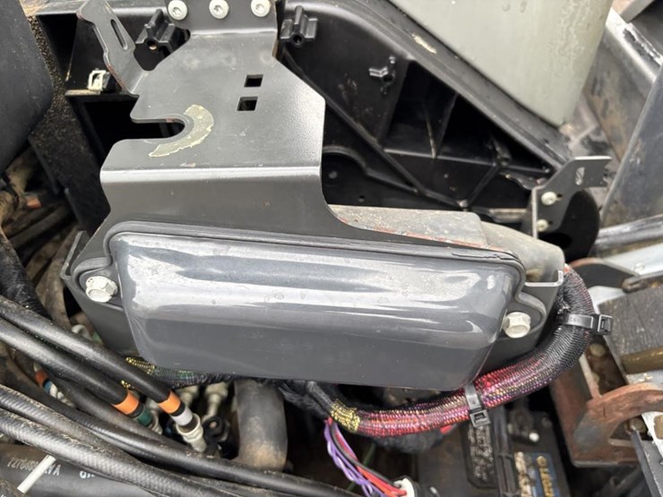 2019-bobcat-e32i-image-44
