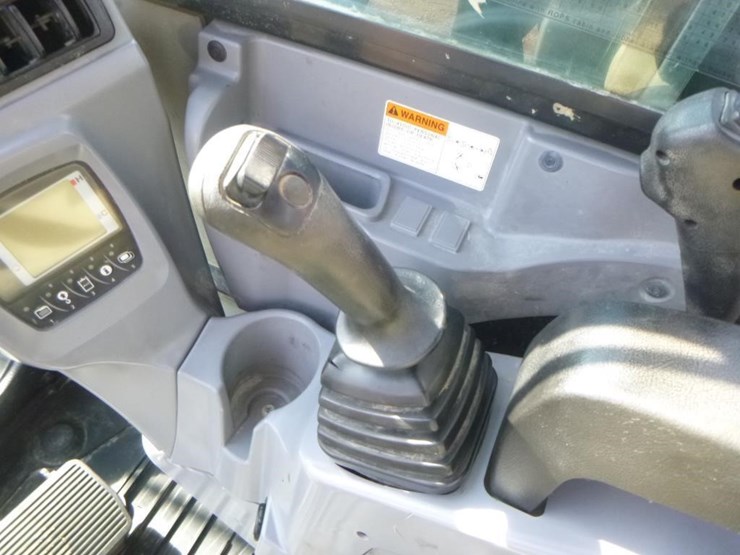 2017-kubota-kx080-image-24