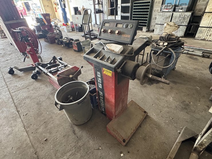 coats-650-direct-drive-wheel-balancer-coats-650-direct-drive-wheel-balancer-image-1