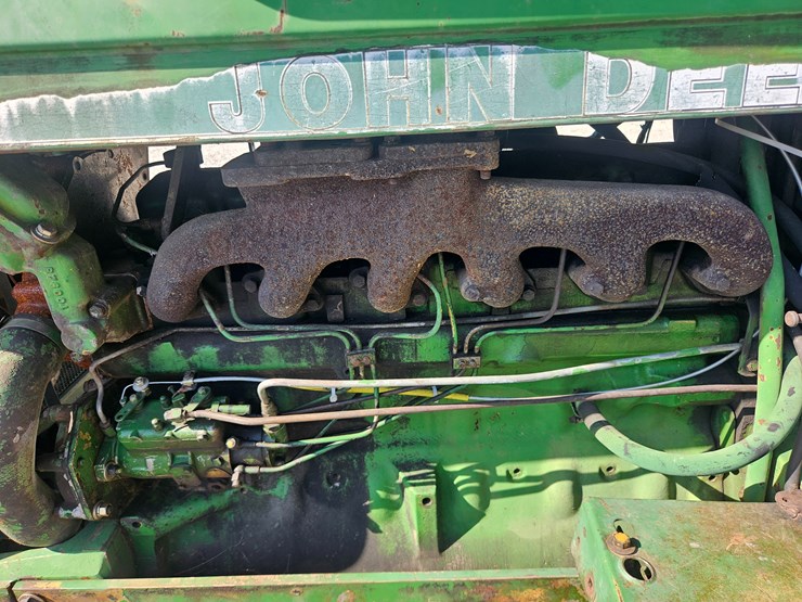 john-deere-3040-image-30