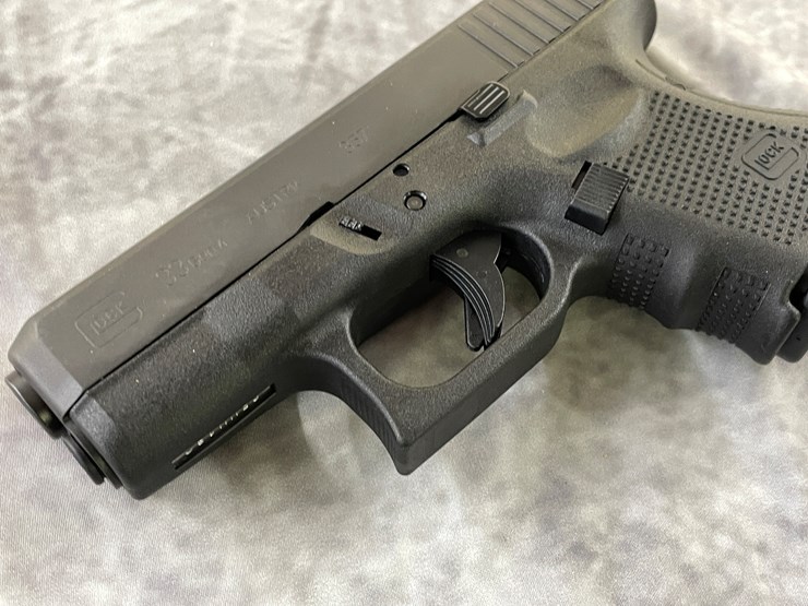 #4026-•-glock-33-gen-4,-sn:-cfuu180-image-9