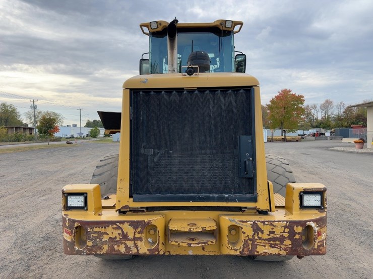 2011-caterpillar-938h-image-4