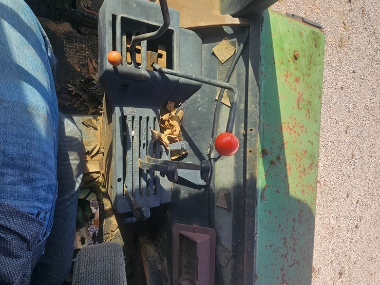 john-deere-3040-image-47