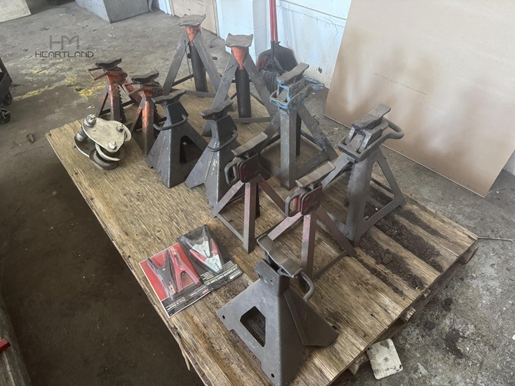 assorted-jack-stands-assorted-jack-stands-image-4