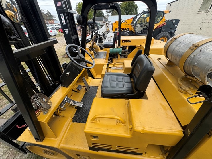 caterpillar-t125d-image-5