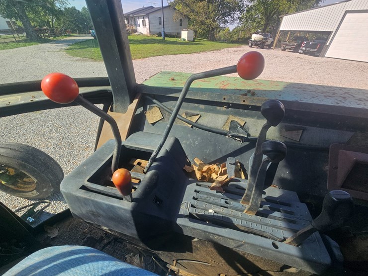 john-deere-3040-image-39