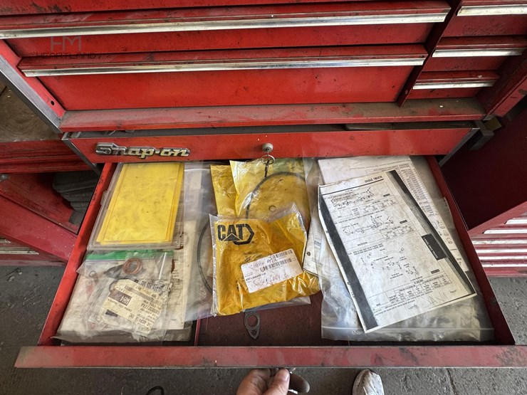 snap-on-rolling-tool-box-&-top-chest-with-side-cab-snap-on-rolling-tool-box-&-top-chest-with-side-cab-image-16