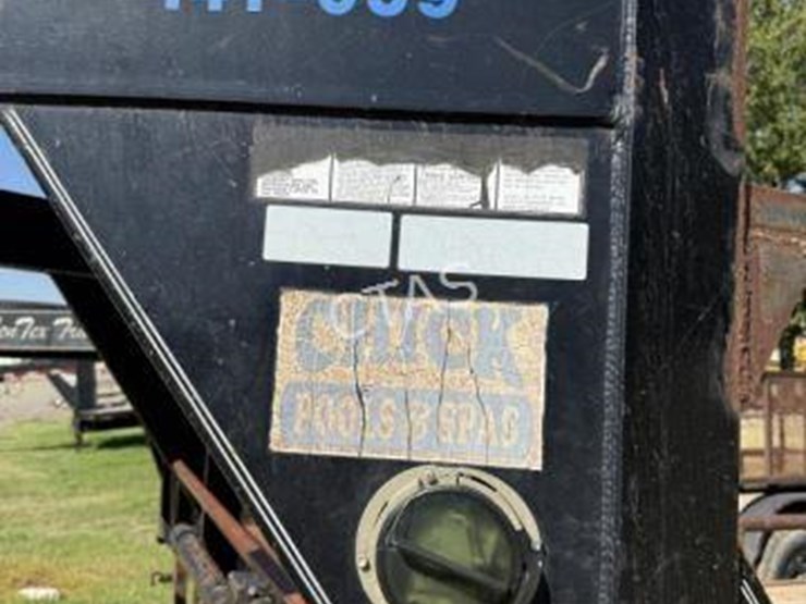 #201-•-2015-texas-bragg-25'-utility-gooseneck-trailer-image-18