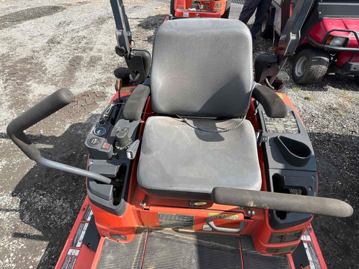 2011-kubota-zg327-image-8