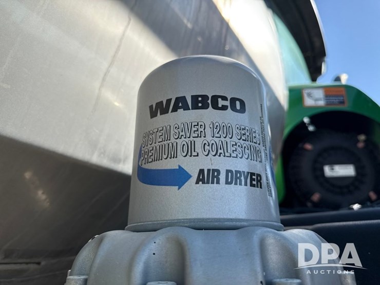 2021-john-deere-r4044-image-112