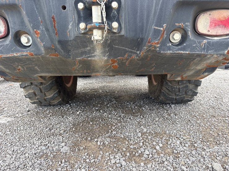 2021-kubota-r640-image-13