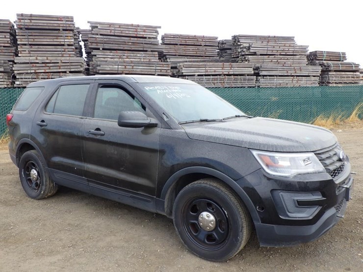 2017-ford-explorer-image-3