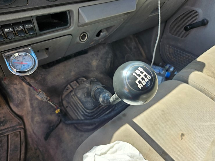 2005-ford-f550-image-49