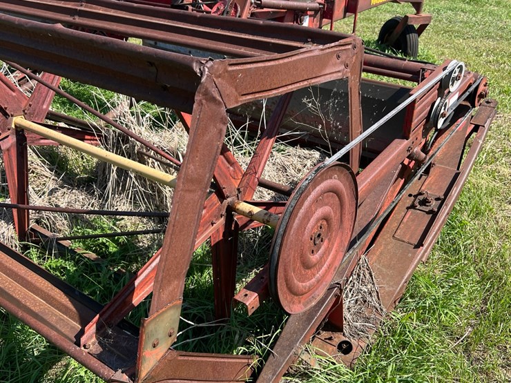 400-versatile-swather,-been-sitting,-not-running-image-16