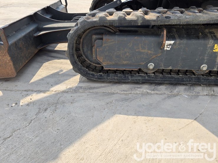 2021-bobcat-e35-image-15