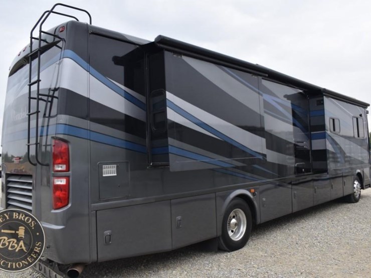 2006-thor-motor-coach-mandalay-40e-38083-image-18