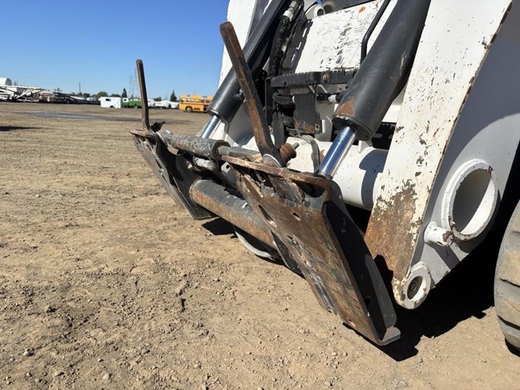 2022-bobcat-t870-image-9