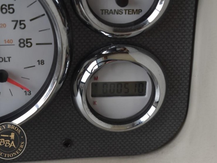 2006-thor-motor-coach-mandalay-40e-38083-image-12