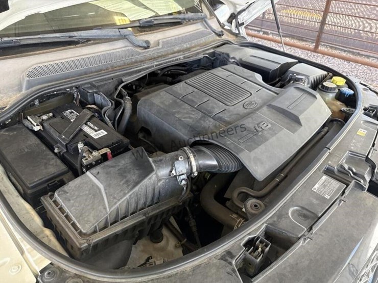 2012-land-rover-range-rover-image-11