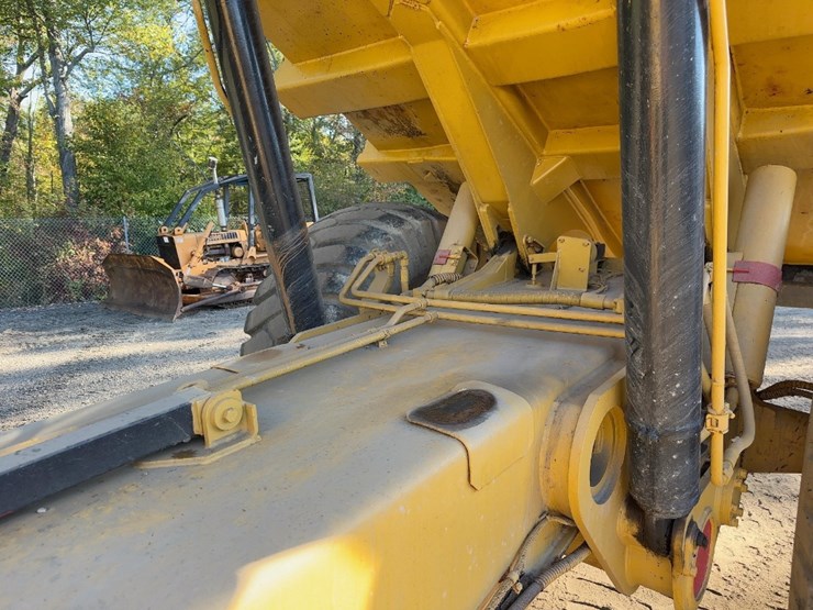 1990-caterpillar-d30d-image-21