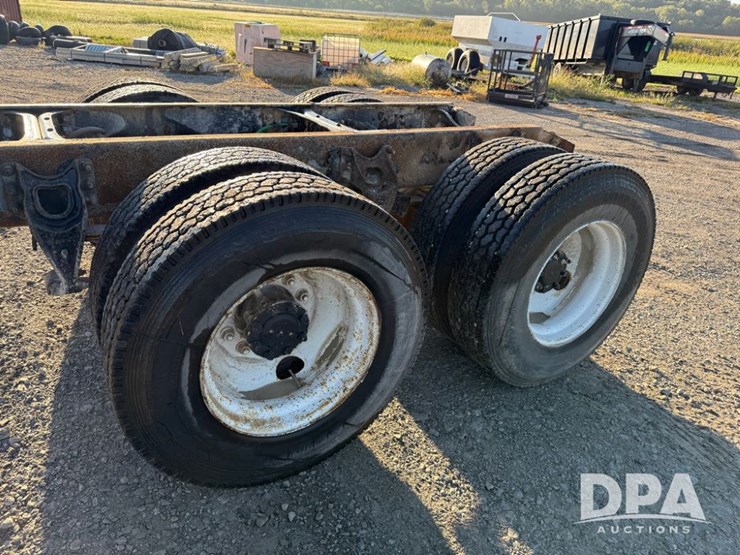 2002-international-durastar-4400-image-35