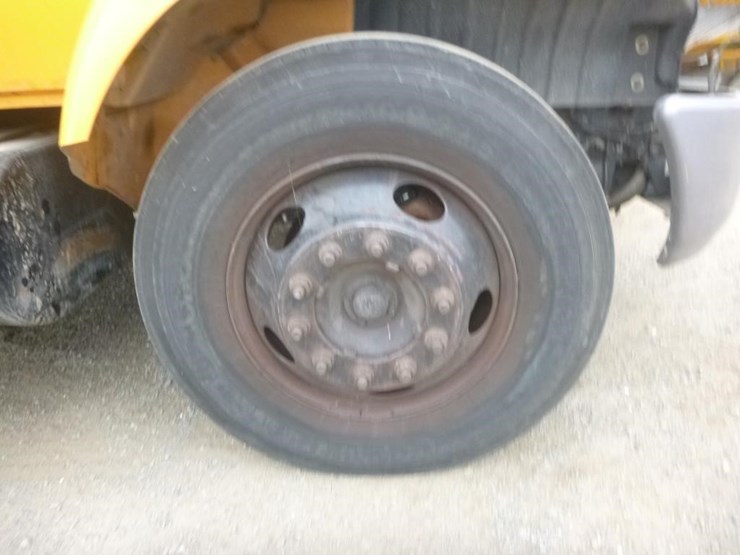 2004-international-durastar-4200-image-22