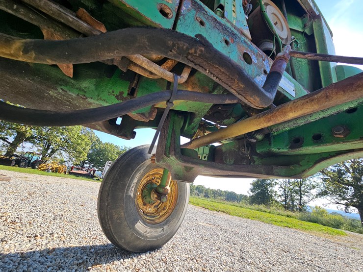 john-deere-3040-image-67