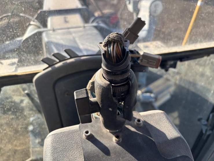 2011-deere-872gp-image-44