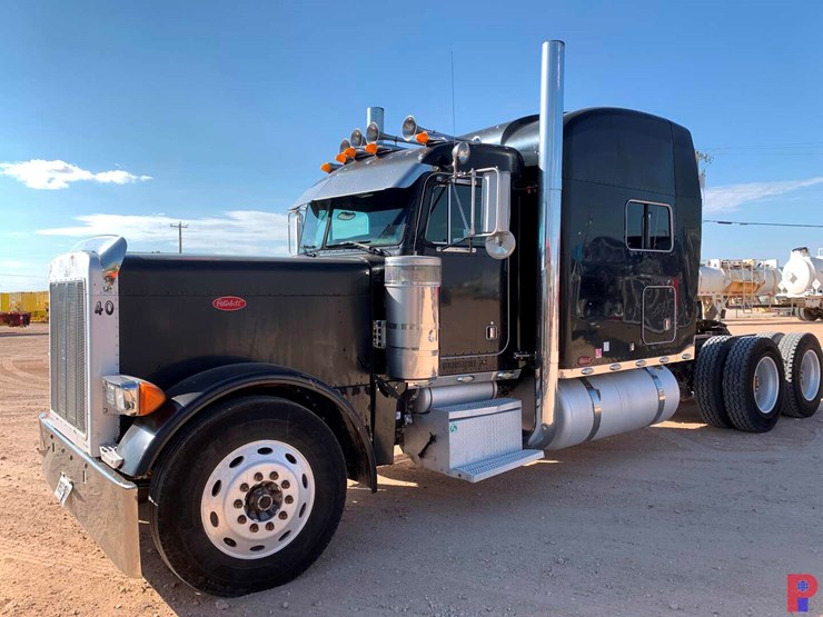 2002-peterbilt-379-image-6