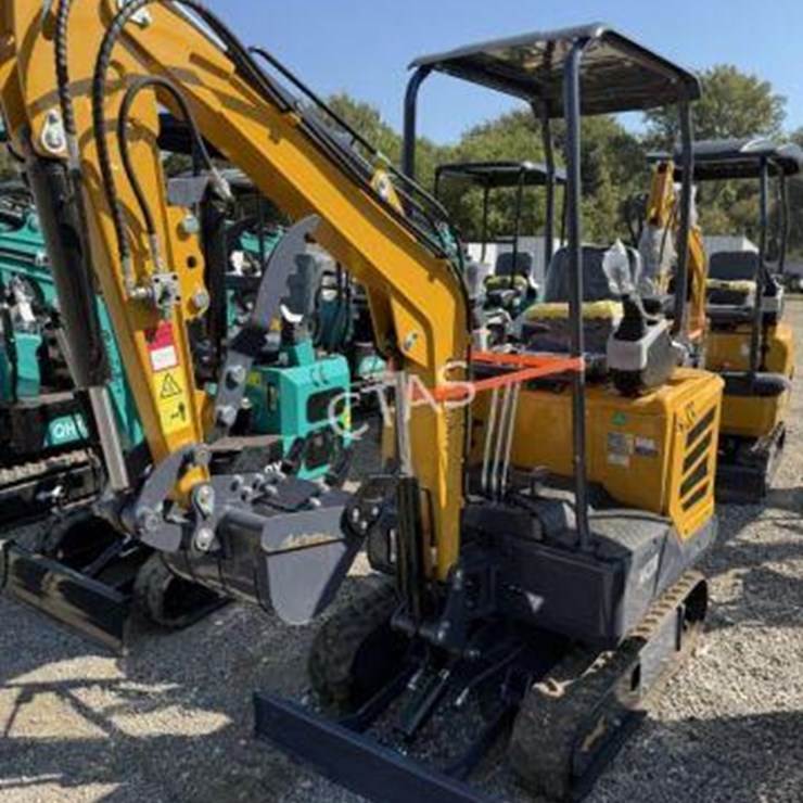 #79 • Mini Excavator - Gas - Model: MX20R