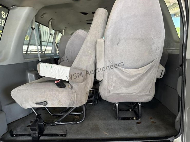 2008-ford-e350-image-12
