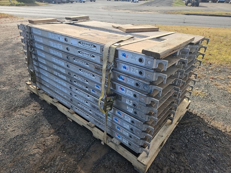 quantity-of-werner-aluminum-planks-image-1