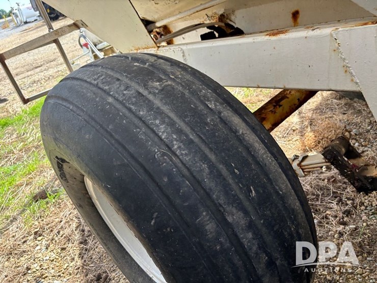 dry-spreader-buggy-(dr12304-unit-#52)-image-18