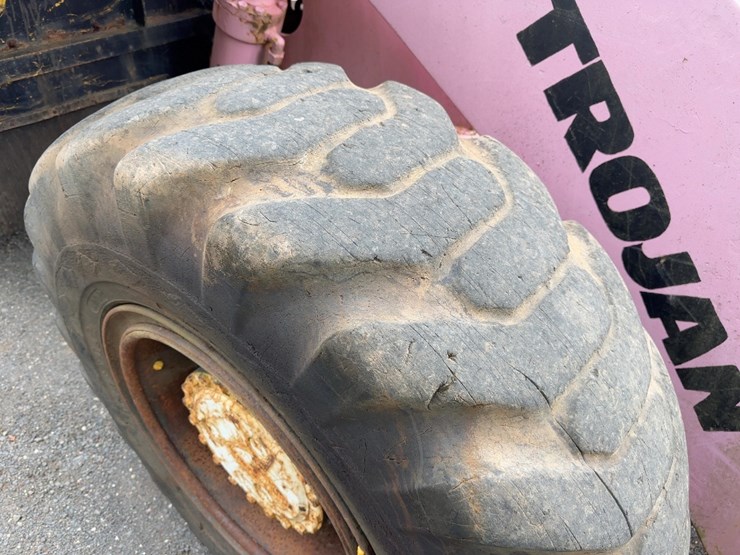 1986-trojan-1900z-image-12