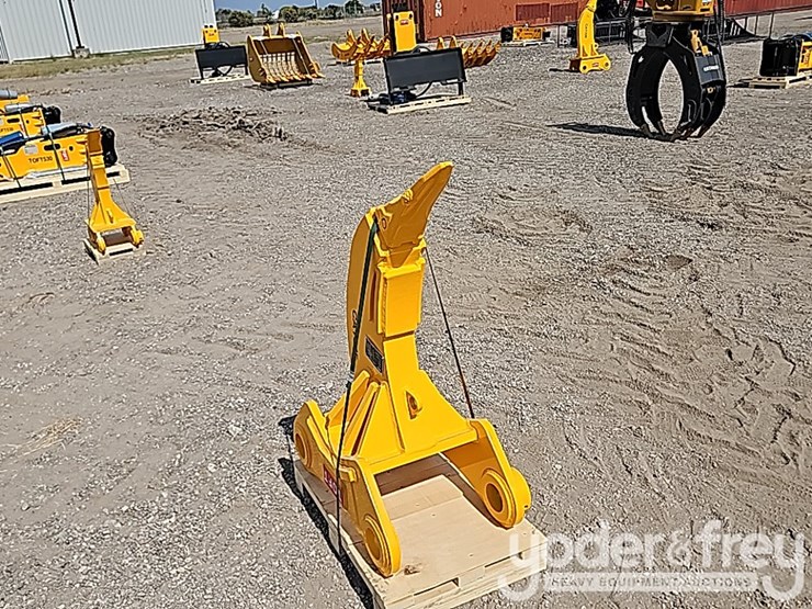 2025-caterpillar-315-image-7