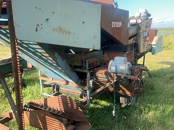 (2)-better-built-model-950-potato-seed-cutters-image-8