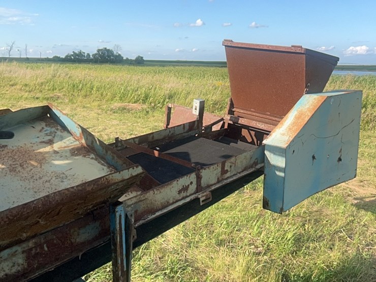 (2)-better-built-model-950-potato-seed-cutters-image-13
